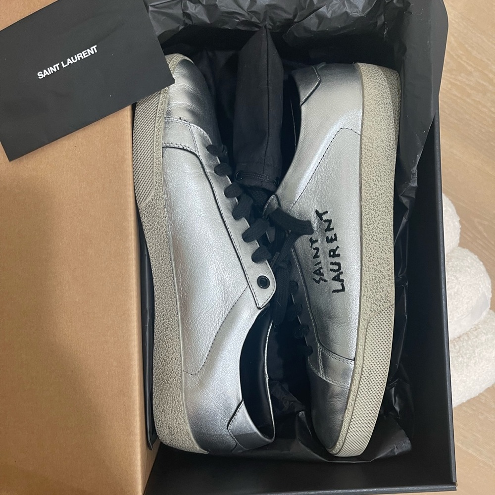 SOLD ❌ Mens Saint Laurent | Low Top EMB Sneaker | Silver